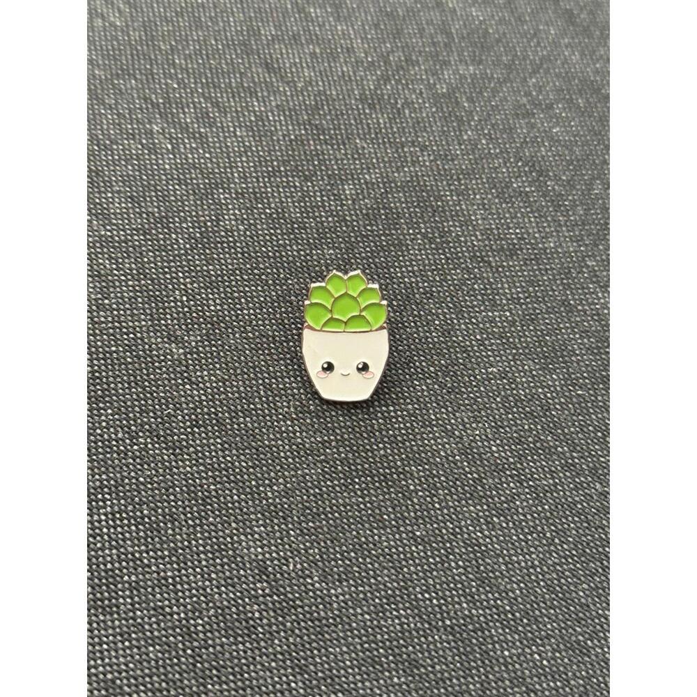 Baby succulent enamel pin green and white cute pin